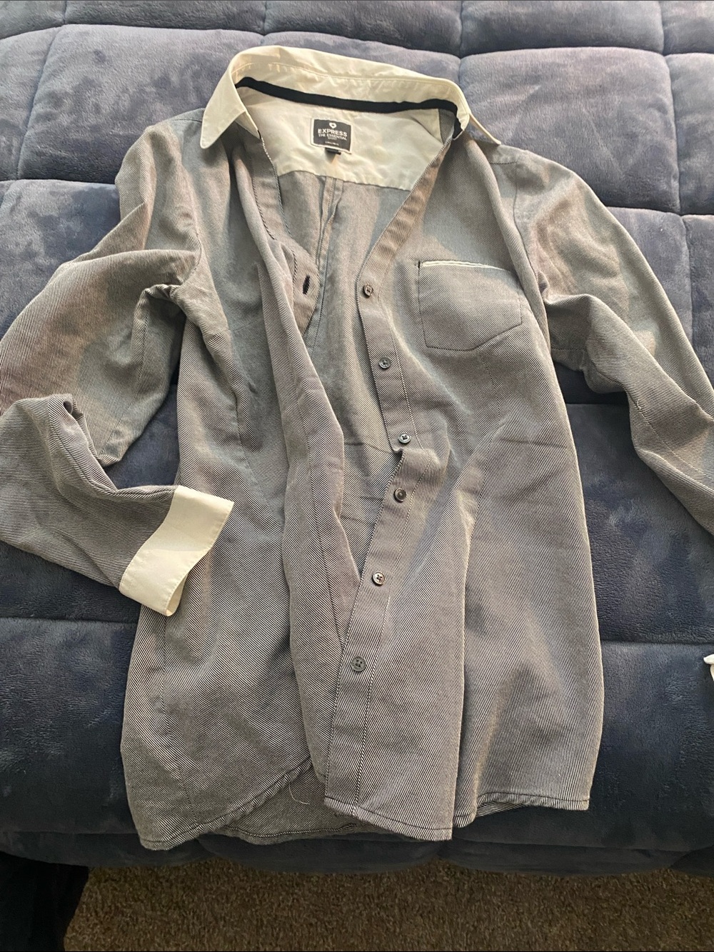 Express  Lightweight Gray Button-Front Shirt Jacket with Contrast Collar